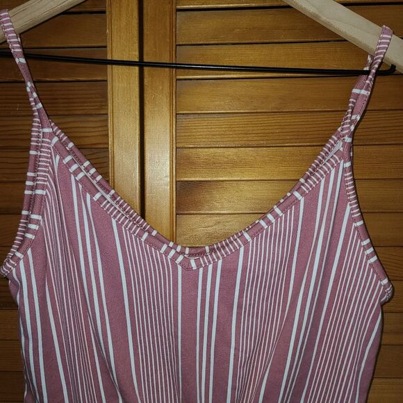 Forever 21 Stripe Knot Crop Tank Size M - Picture 4 of 7